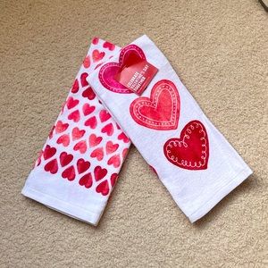 NWT Valentine Kitchen Towels Set of 2